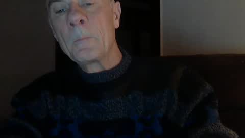 Snapshot of office_slr chatting on 12.25.24 Officer online show from 12.25.24