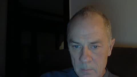 Snapshot of office_slr chatting on 12.27.24 Officer online show from 12.27.24