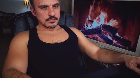 Snapshot of officeman7 chatting on 01.10.25 officeman7 online show from 01.10.25