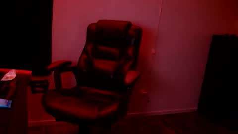 Snapshot of officialmoneyxxx chatting on 02.22.26 Money online show from 02.22.26