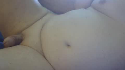 Snapshot of offsides10 chatting on 04.19.26 WantsToTryACouple online show from 04.19.26