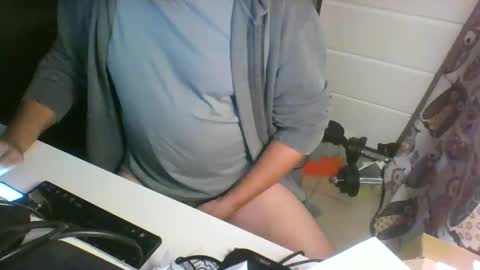Snapshot of ofmtfs10 chatting on 12.05.25 ofmtfs10 online show from 12.05.25