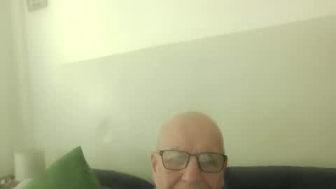 Snapshot of oggi95 chatting on 04.13.26 oggi95 online show from 04.13.26