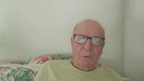 Snapshot of oggi95 chatting on 05.20.26 oggi95 online show from 05.20.26