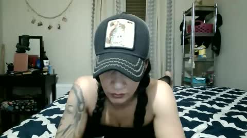 Snapshot of oglitcouple chatting on 04.10.26 Lit en Cama online show from 04.10.26
