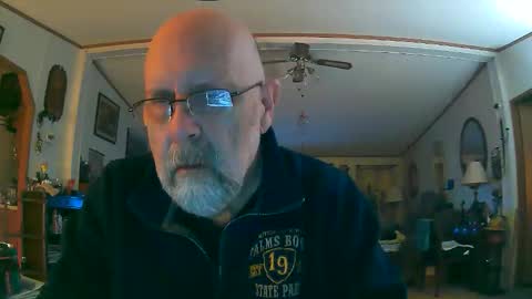 Snapshot of ogusbogus chatting on 11.28.25 Maximus No Mo online show from 11.28.25