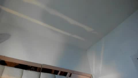 Holly  online show from 04.15.26