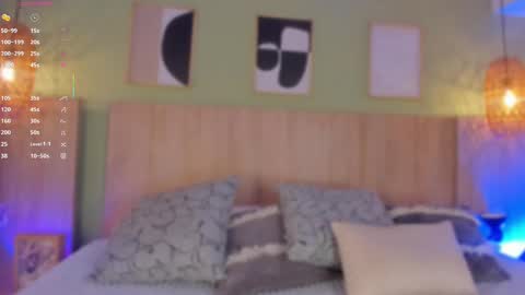 Snapshot of oh_hollyy chatting on 10.03.25 Holly online show from 10.03.25