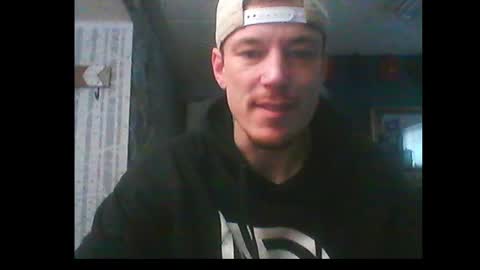 Snapshot of oh_you_know69 chatting on 12.23.24 who dares  toss me some  tips lets have fun online show from 12.23.24