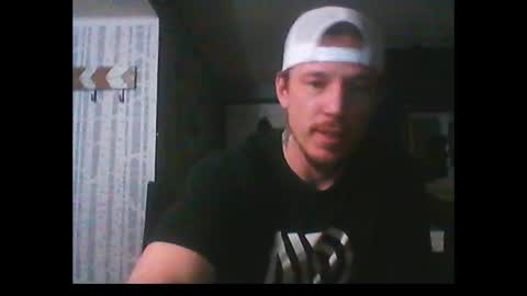 Snapshot of oh_you_know69 chatting on 02.07.25 who dares  toss me some  tips lets have fun online show from 02.07.25