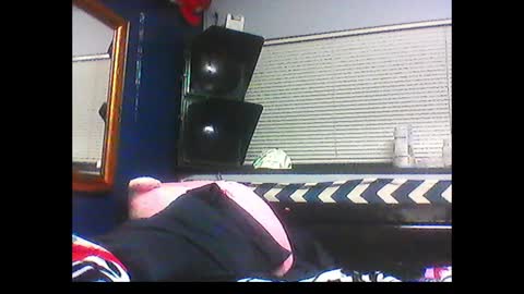 Snapshot of oh_you_know69 chatting on 02.18.25 who dares  toss me some  tips lets have fun online show from 02.18.25