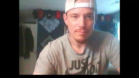 Snapshot of oh_you_know69 chatting on 03.03.25 who dares  toss me some  tips lets have fun online show from 03.03.25