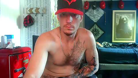 Snapshot of oh_you_know69 chatting on 09.22.25 who dares  toss me some  tips lets have fun online show from 09.22.25