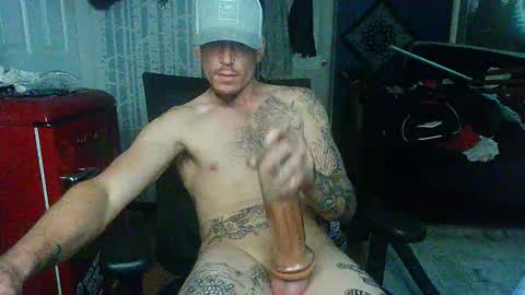 Snapshot of oh_you_know69 chatting on 10.15.25 who dares  toss me some  tips lets have fun online show from 10.15.25