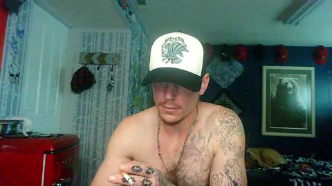 Snapshot of oh_you_know69 chatting on 10.28.25 who dares  toss me some  tips lets have fun online show from 10.28.25