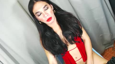 IM CHIE  DONT FORGET TO FOLLOW ME  MAKE ME SMILE HERE  THUMB UP FOR 25TOK  online show from 02.25.25