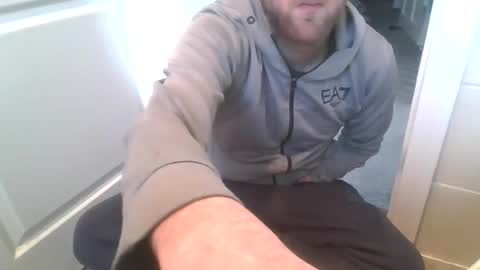 Snapshot of ohmibodslave chatting on 02.14.26 TheDee online show from 02.14.26