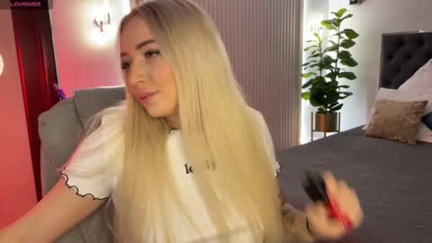 Emma online show from 11.26.25