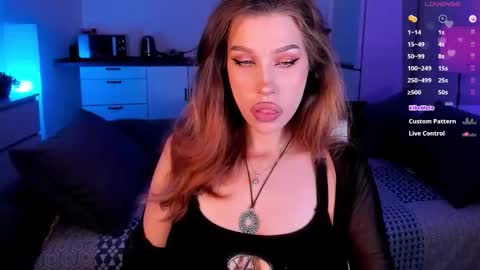 Light  online show from 10.20.25