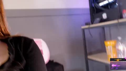 Lyz  online show from 02.12.25