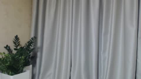 Mari online show from 02.04.25