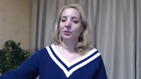 Snapshot of ohsweetmari chatting on 01.17.26 Mari online show from 01.17.26