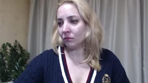 Snapshot of ohsweetmari chatting on 03.01.26 Mari online show from 03.01.26
