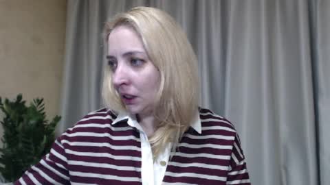 Snapshot of ohsweetmari chatting on 05.01.26 Mari online show from 05.01.26