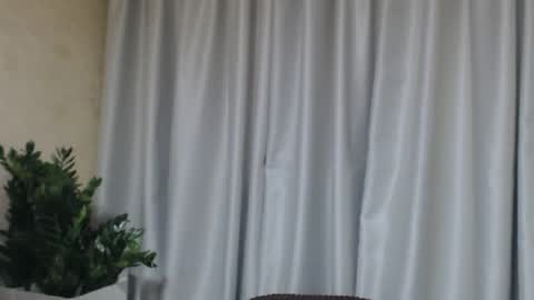 Snapshot of ohsweetmari chatting on 05.12.26 Mari online show from 05.12.26