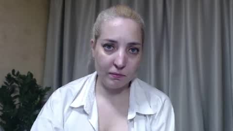 Snapshot of ohsweetmari chatting on 06.03.26 Mari online show from 06.03.26