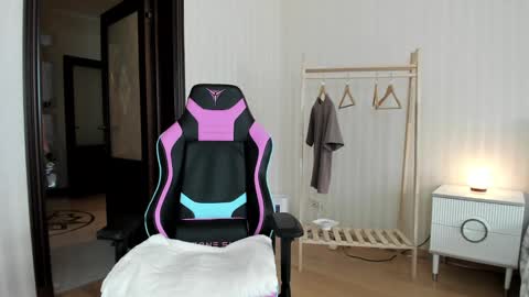            Welcome to my fans page  online show from 03.03.25