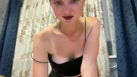 Snapshot of oktavia7777 chatting on 07.15.26 Oktavia7777 online show from 07.15.26