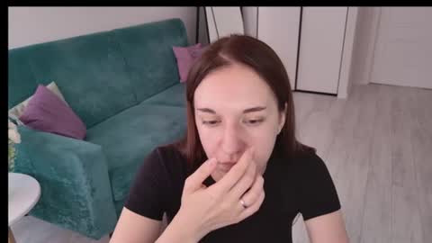 Snapshot of ola_queen chatting on 08.03.26 Ola queen online show from 08.03.26