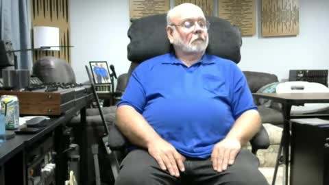 Snapshot of old_guy111 chatting on 10.09.25 old_guy111 online show from 10.09.25