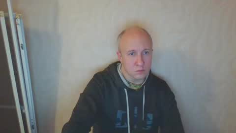 Snapshot of oleg365 chatting on 01.01.25 figaro online show from 01.01.25