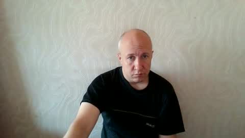 Snapshot of oleg365 chatting on 10.19.25 figaro online show from 10.19.25