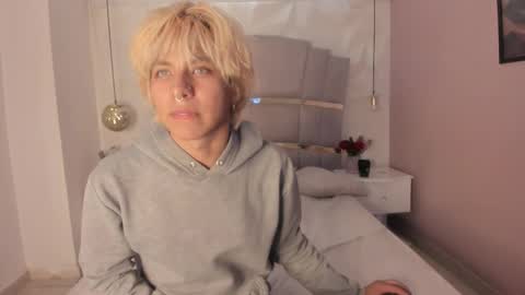 oliiverr22 online show from 11.03.25