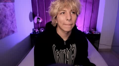 oliiverr22 online show from 12.16.25