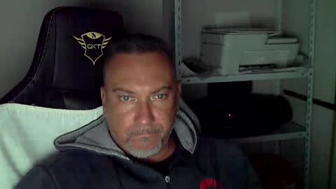 Snapshot of olimpio1230 chatting on 10.02.25 olimpio1230 online show from 10.02.25