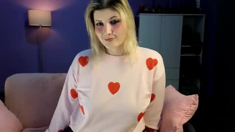 OliSunny Olivia online show from 02.08.26