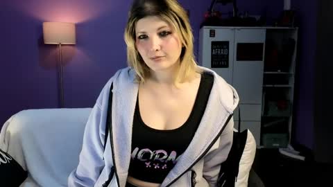 OliSunny Olivia online show from 03.29.26