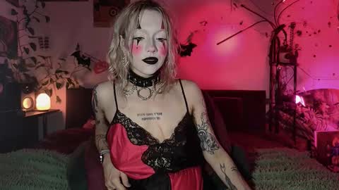 Olive online show from 10.25.25