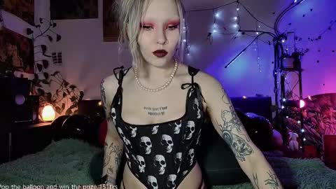 Olive online show from 11.23.25