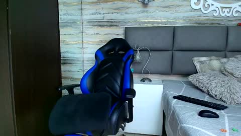 Oliver  online show from 02.23.25