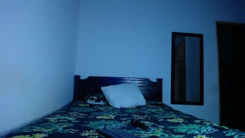 Snapshot of oliver_and_megan chatting on 02.21.26 Oliver and MeganIndependent online show from 02.21.26