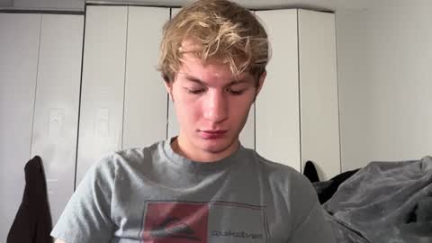 Snapshot of oliver_beck chatting on 12.08.24 Oliver Beck online show from 12.08.24