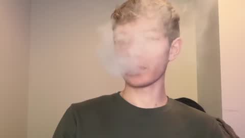 Snapshot of oliver_beck chatting on 12.31.24 Oliver Beck online show from 12.31.24