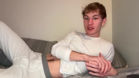 Snapshot of oliver_beck chatting on 02.11.25 Oliver Beck online show from 02.11.25