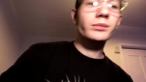 Snapshot of oliver_beck chatting on 11.10.25 Oliver Beck online show from 11.10.25