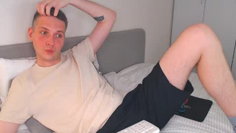 Snapshot of oliver_hort chatting on 05.21.26 Oliver online show from 05.21.26